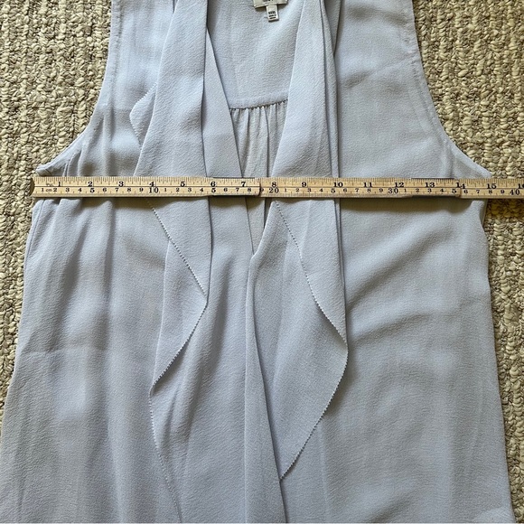 Aritzia Babaton silk blouse size xxxs - Picture 9 of 10